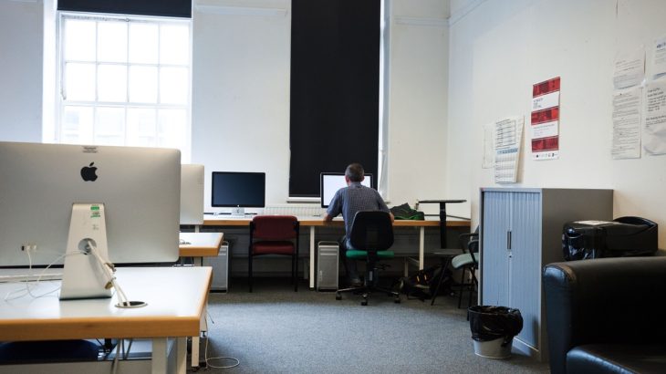 computer-room-415141_1280